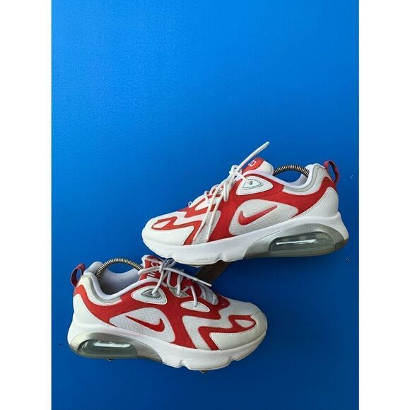 NIKE AIR MAX 200 WHITE UNIVERSITY RED SILVER AQ2568-100 Size 9 - Picture 1 of 6